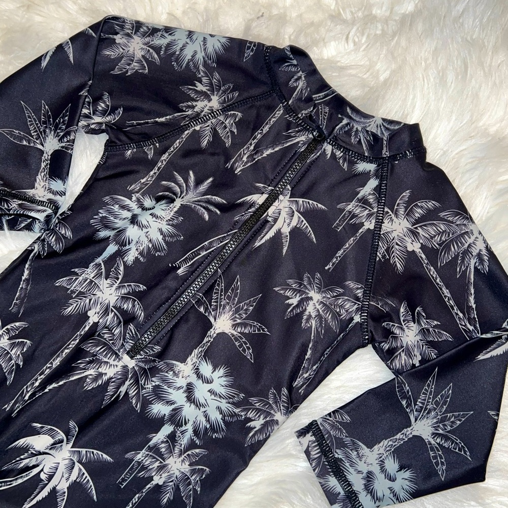🖤✔️🌴TINY TRIBE 12/18 NWT Rash Guard front zip🌴✔️🖤